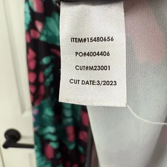 Torrid Women's Butterfly Print V-Neck With Side Pockets Dress Size 3 - Picture 8 of 16